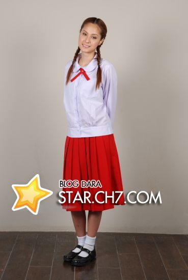 ขวัญ อุษามณี ในชุดนักศึกษาค่ะ น่ารักมากกกก^__^