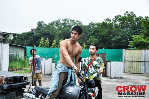 เวียร์ ใน CROW Magazine