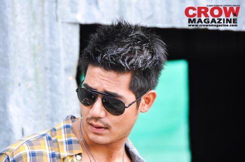 เวียร์ ใน CROW Magazine