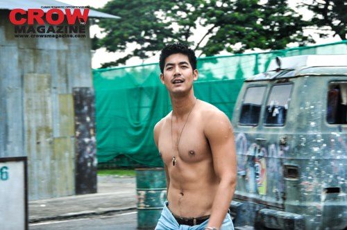 เวียร์ ใน CROW Magazine