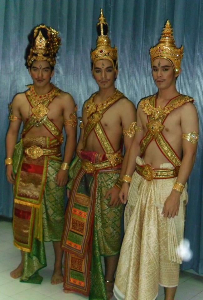 ขบวนกระทงใหญ่ มช 2555 เจ้าฟ้า-มหาเทวี