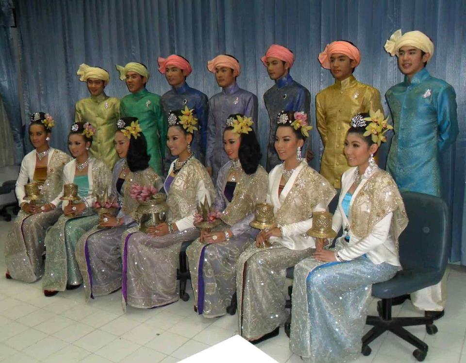 ขบวนกระทงใหญ่ มช 2555 เจ้าฟ้า-มหาเทวี