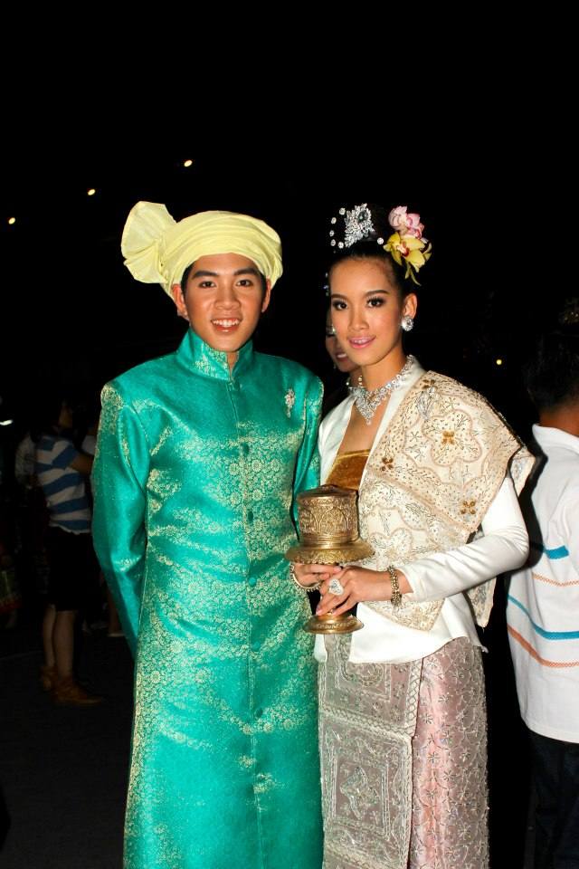 ขบวนกระทงใหญ่ มช 2555 เจ้าฟ้า-มหาเทวี