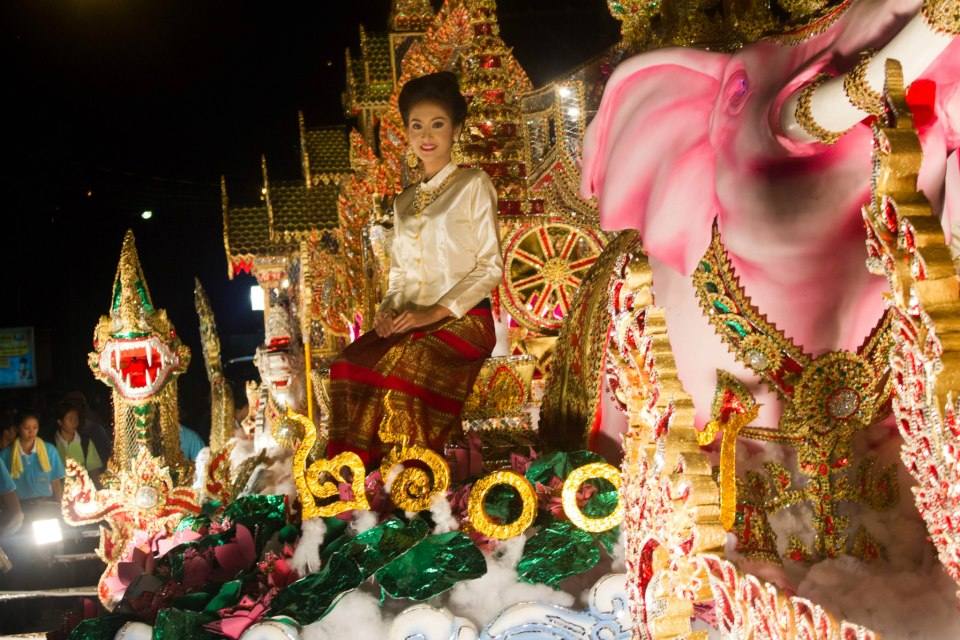 ม.แม่โจ้ คว้ารางวัลพระราชทานรถกระทงยอดเยี่ยม ประเพณียี่เป็งเชียงใหม่ 2555
