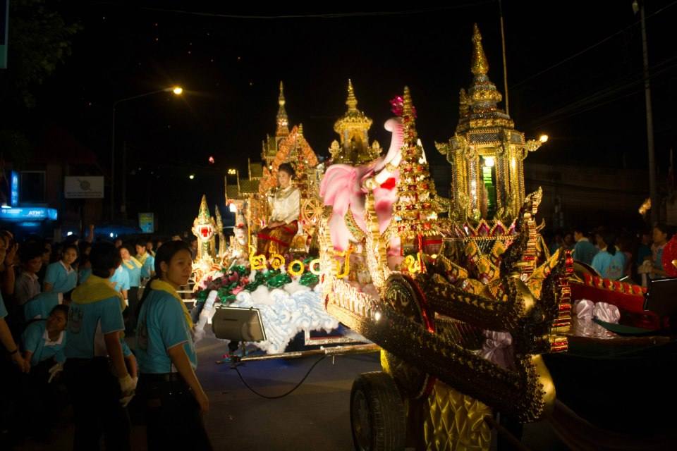 ม.แม่โจ้ คว้ารางวัลพระราชทานรถกระทงยอดเยี่ยม ประเพณียี่เป็งเชียงใหม่ 2555