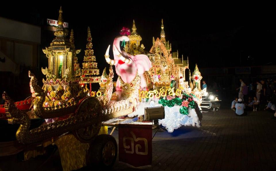 ม.แม่โจ้ คว้ารางวัลพระราชทานรถกระทงยอดเยี่ยม ประเพณียี่เป็งเชียงใหม่ 2555