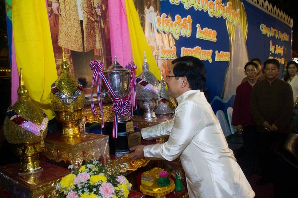 ม.แม่โจ้ คว้ารางวัลพระราชทานรถกระทงยอดเยี่ยม ประเพณียี่เป็งเชียงใหม่ 2555
