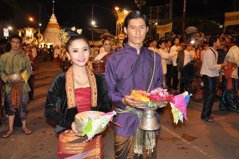 ขบวนยี่เป็งเชียงใหม่ 2555 จาก มหาวิทยาลัยเชียงใหม่