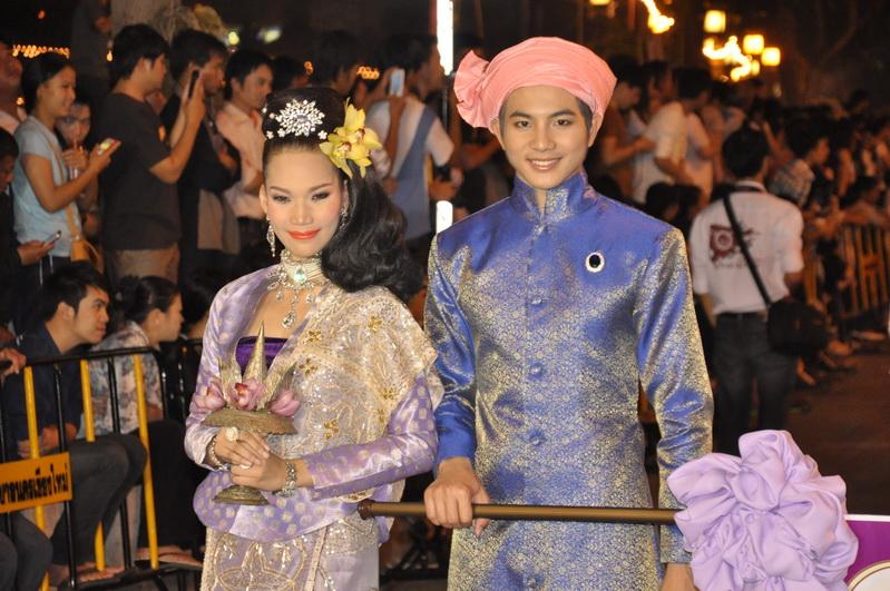 ขบวนยี่เป็งเชียงใหม่ 2555 จาก มหาวิทยาลัยเชียงใหม่