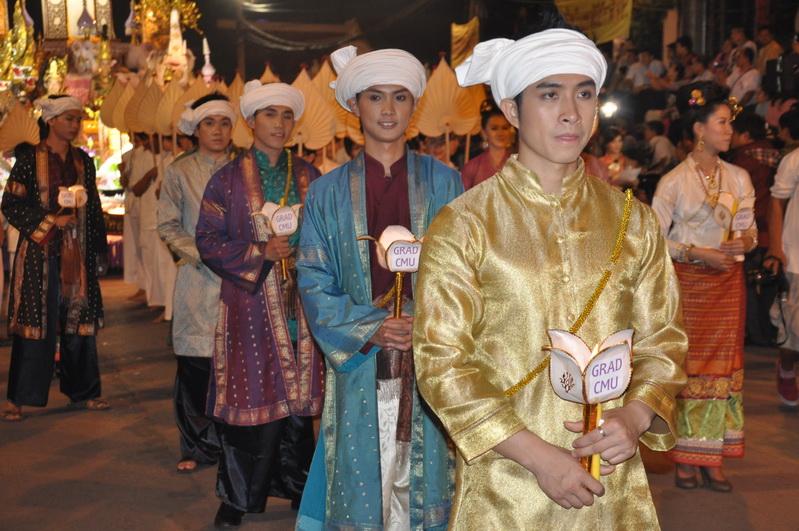 ขบวนยี่เป็งเชียงใหม่ 2555 จาก มหาวิทยาลัยเชียงใหม่