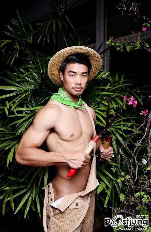 ถอดโชว์เรือนร่าง 93