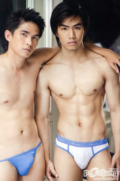 ถอดโชว์เรือนร่าง 93