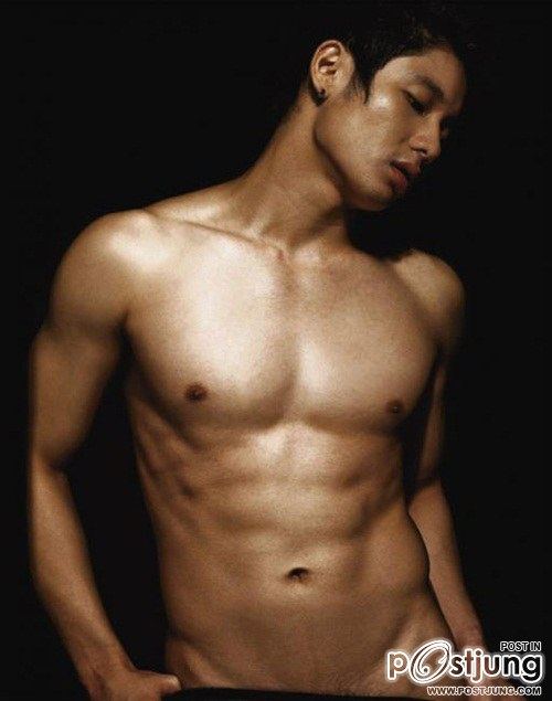 ถอดโชว์เรือนร่าง 93