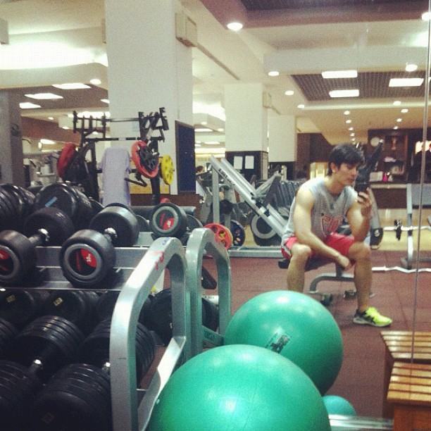 สน ส่งไพศาล @ Instagram Update #2