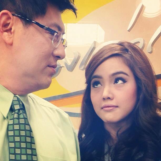 จอย ชลธิชา @ รายการเรื่องเล่าเช้านี้ 3-12-12