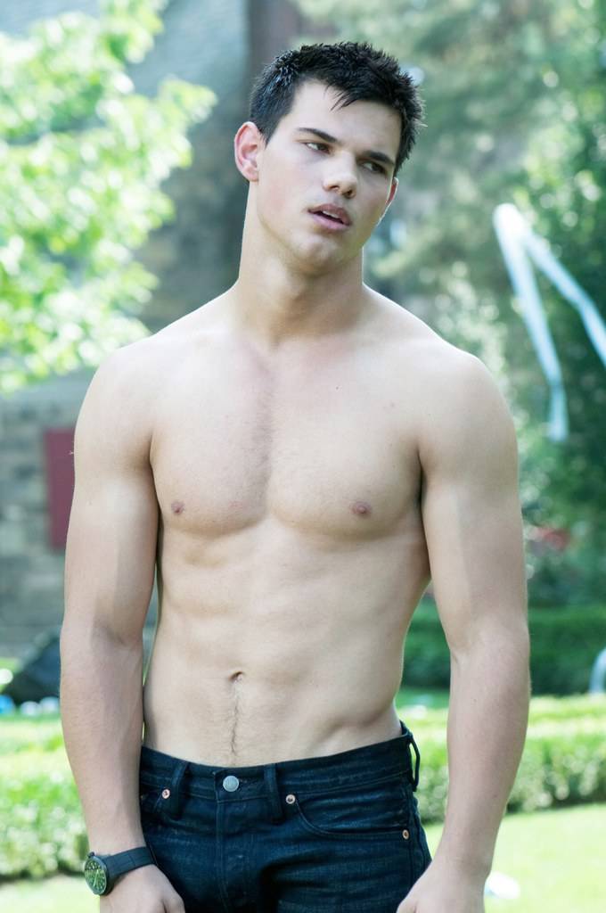Taylor Lautner Behind The Scene in Abduction