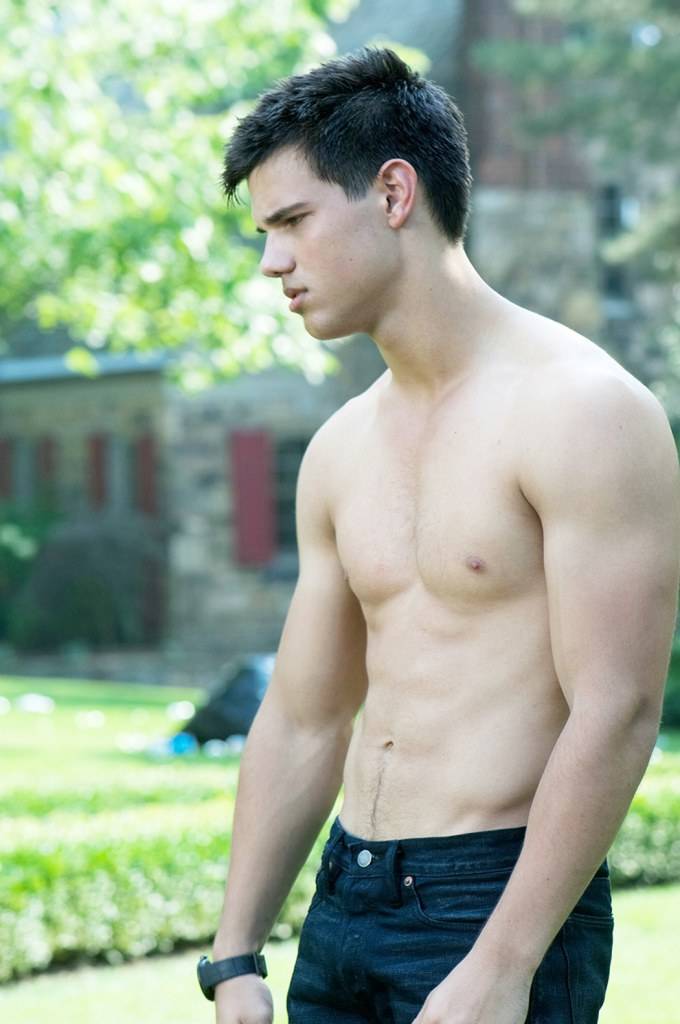 Taylor Lautner Behind The Scene in Abduction