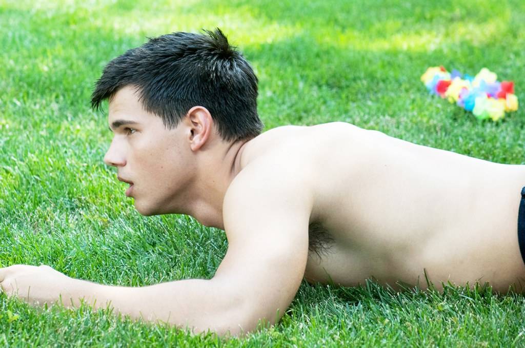Taylor Lautner Behind The Scene in Abduction