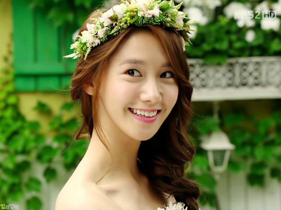 ยุนอา ไอดอลหญิงที่สวยที่สุดและทรงอิทธิพลที่สุดของเกาหลี