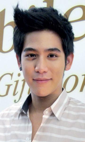 น้อง พอร์ช หล่อน่ารัก <><> จุงเบยยย
