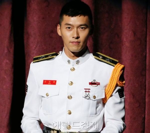 ฮยอนบิน หลั่งน้ำตาหลังปลดประจำการ พร้อมลุยงานบันเทิง
