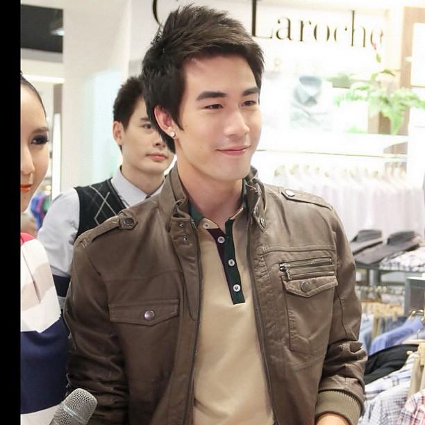 ซัน ประชากร @ Instagram Update