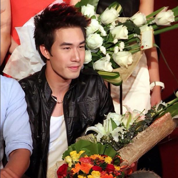ซัน ประชากร @ Instagram Update