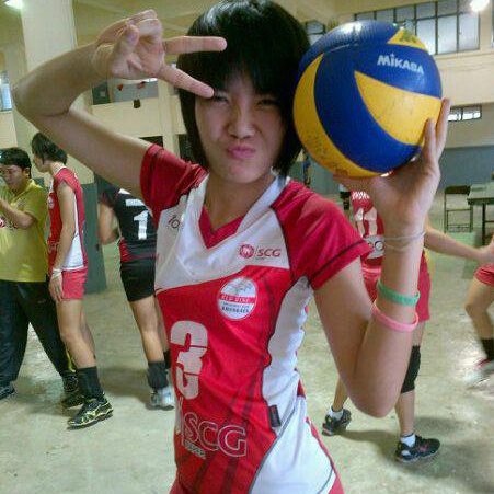 ทิพย์ นักตบสาวเยาวชนทีมชาติไทย