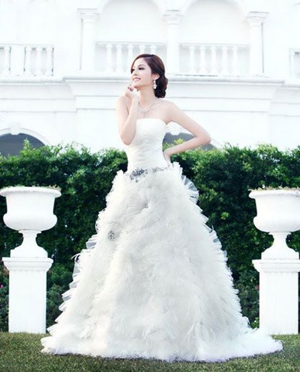 แฟนเพจ : ขวัญ อุษามณี ไวทยานนท์ : ครบ 87,000 Like เวลา 00.00 น. 10/12/2012 : มาพร้อมกับรูปโปรไฟล์แสนสวย ^^
