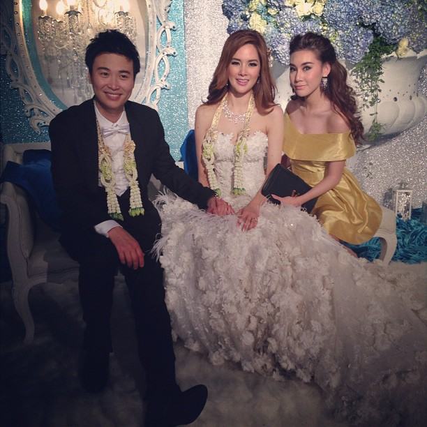 ชื่นมื่น! งานแต่ง มิ้ม อัมราภัสร์ กับทายาท รอยัล คลิฟ