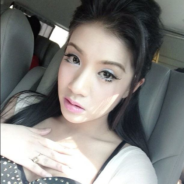 ส่อง ใบเตย อาร์สยาม กับ แฟชั่น เริ่ดๆเจิ่ด ดูดีตั้งแต่ หัวจรดเท้า