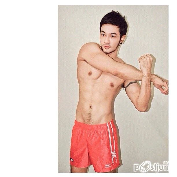 ถอดโชว์เรือนร่าง 94