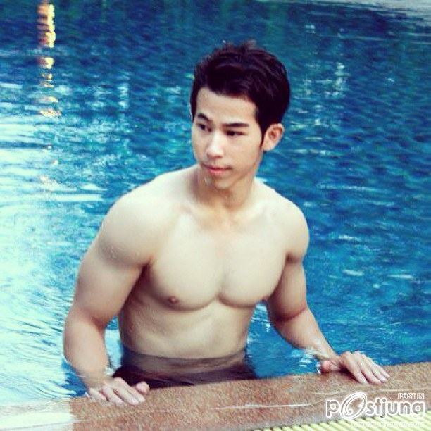 ถอดโชว์เรือนร่าง 94