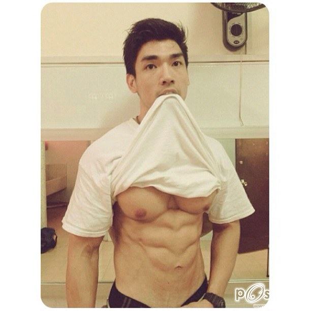 ถอดโชว์เรือนร่าง 94