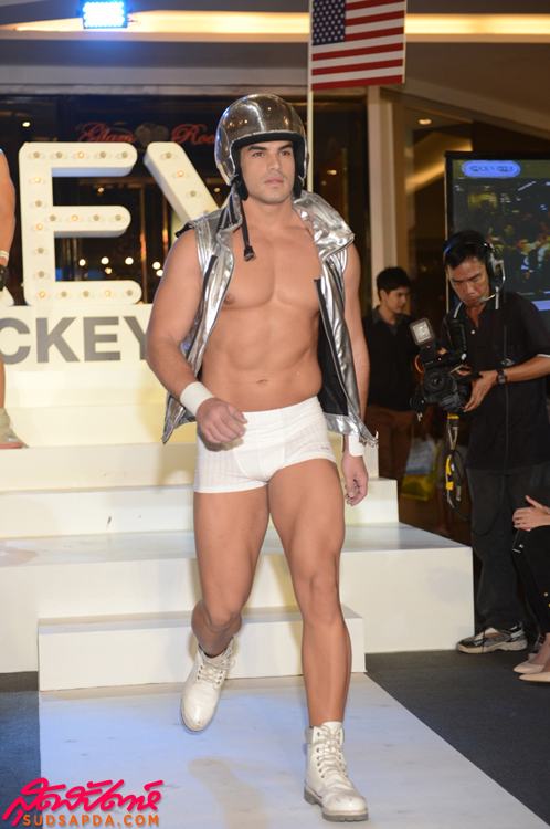งาน Show You&rsquo;re Jockey