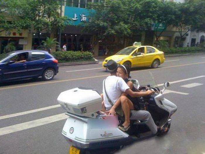 ลั๊นลาหลังวันโลกแตก