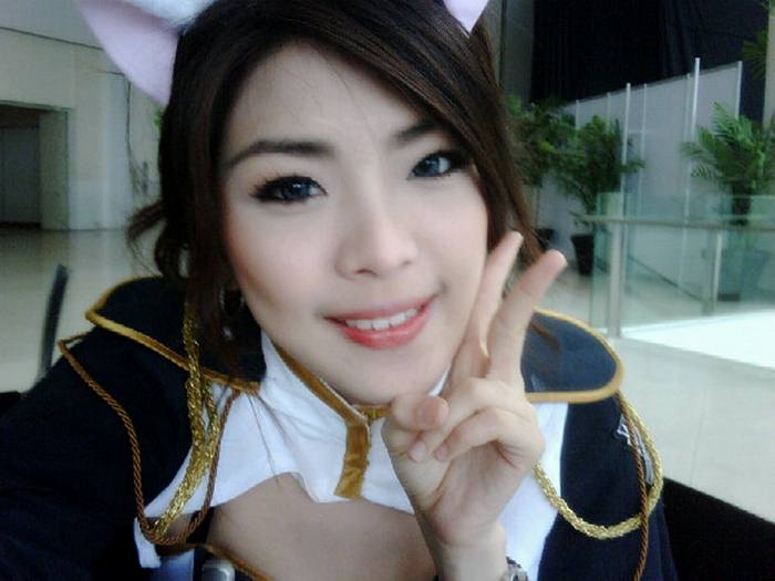 แย้ ขาวหมวยสวยเอ็กซ์ จนคล้าย...