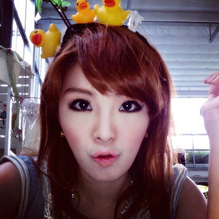 แย้ ขาวหมวยสวยเอ็กซ์ จนคล้าย...