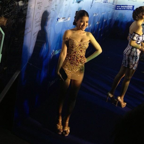 ใบเตย อาร์สยาม @ Star's Light Awards 2012!!