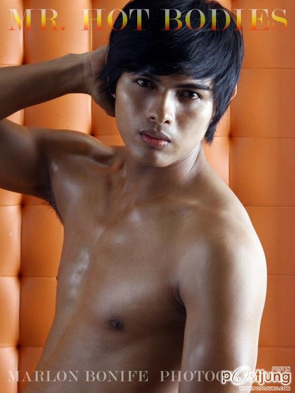 MR. HOT BODIES 2012 SWIMWEAR