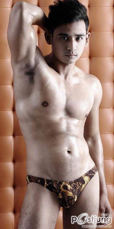 MR. HOT BODIES 2012 SWIMWEAR