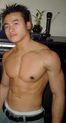 ถอดโชว์เรือนร่าง 100