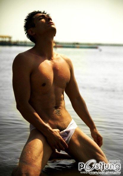 ถอดโชว์เรือนร่าง 101
