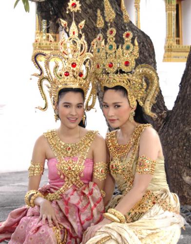 ดาราที่หน้าคล้ายกัน
