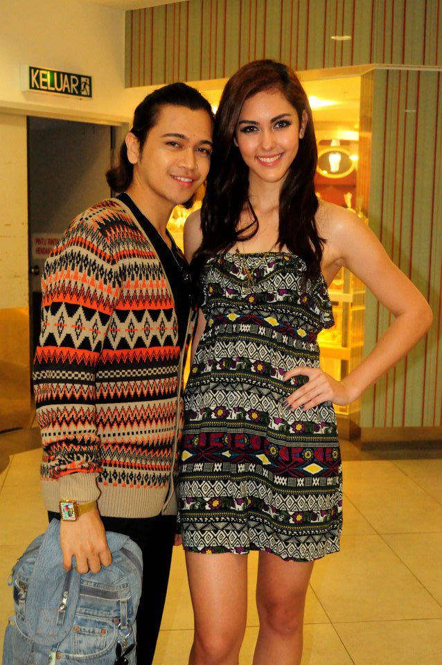 kimberly vs. Rida Miss universe 2012