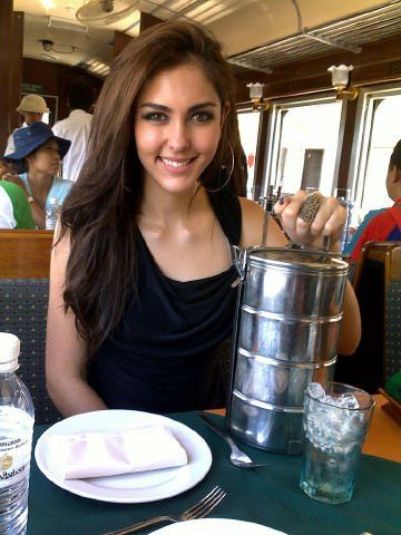 kimberly vs. Rida Miss universe 2012