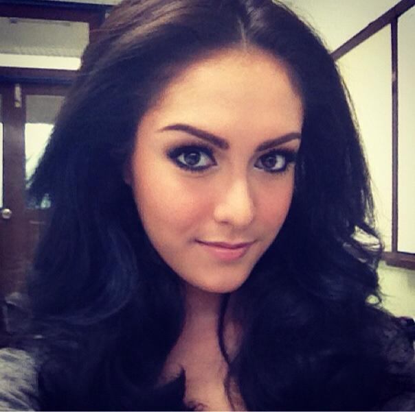 kimberly vs. Rida Miss universe 2012