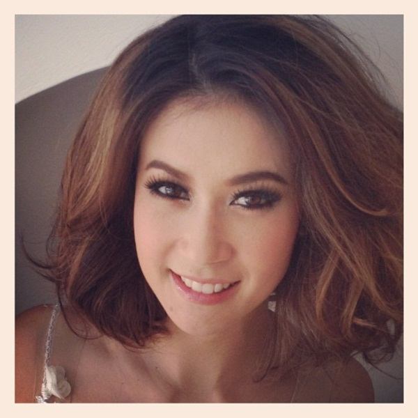 ว้าว! เอมี่ กลิ่นประทุม ในชุดเจ้าสาว สวยเป๊ะ