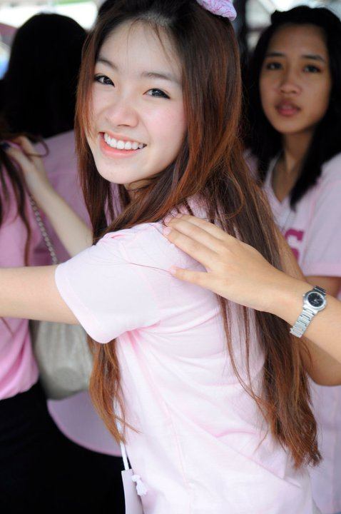 น้องดาร์ลิ่ง นิสิตอักษรฯ น่ารักจุงเบย