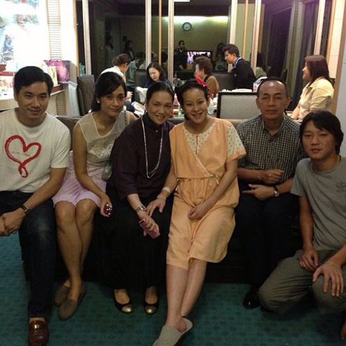 ประมวลภาพดาราเยี่ยม หนิง ปณิตา หลังคลอด น้องนิริน ไร้เงา นุ่น